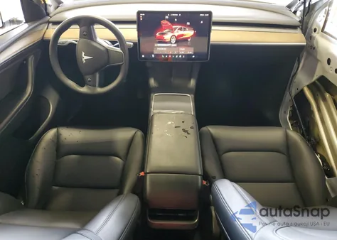 2022 Tesla Model Y z USA, uszkodzony, nr VIN 7SAYGDEE0NA011955